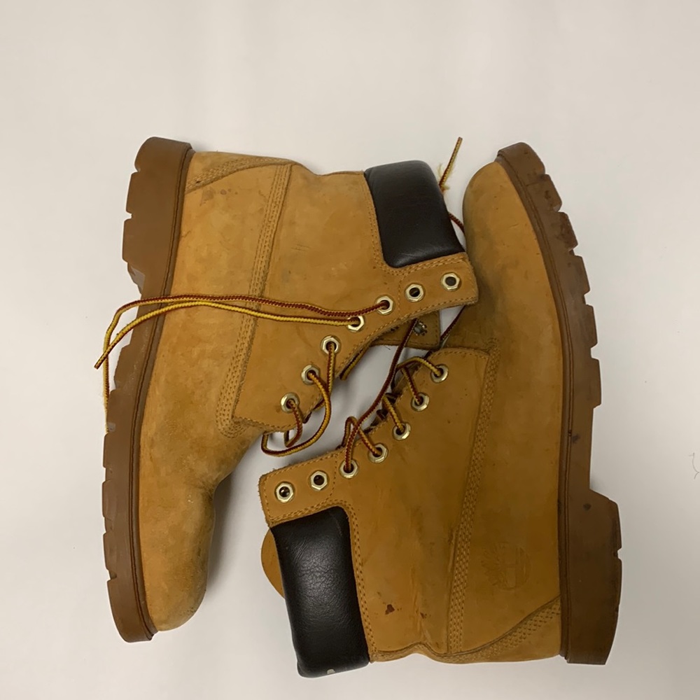 Mens Timberland boots in Great condition.